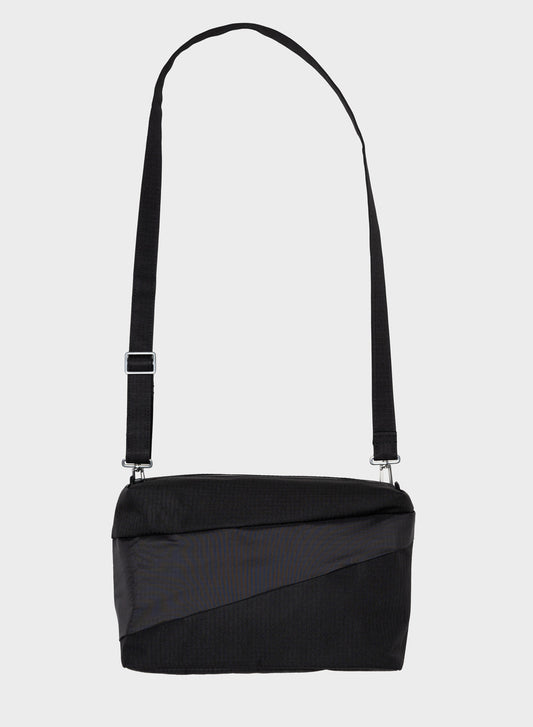 The New Bum Bag Black & Black Medium
